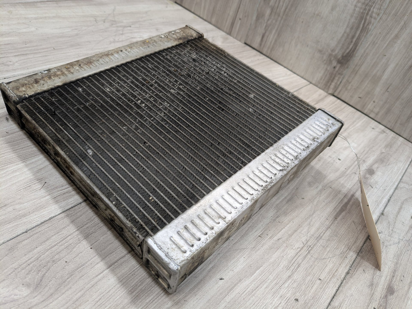 2016 BMW 750i G12 Left or Right Secondary Auxiliary radiator 8620207 OEM BMW F90 G12 G30 G45 Left Right Secondary Auxiliary Coolant Remote Radiator