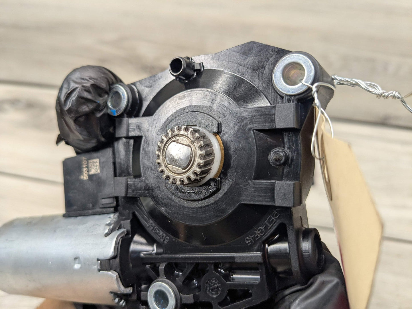2022 BMW M340i G20 Sunroof Sun Roof Glass Motor 7424804 OEM BMW G20 G22 G26 G42 G80 G82 G87 M2 M3 M4 Sunroof Moonroof Motor Drive Unit