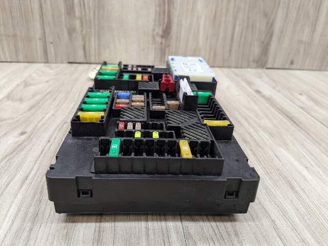 OEM BMW G01 X3 G02 X4 Rear Battery Power Distribution Fuse Relay Junction Box