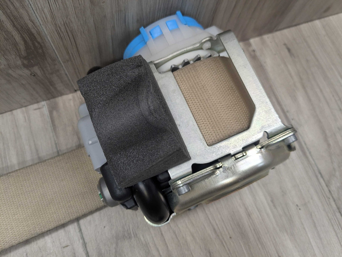 22-25 OEM BMW G42 230 M240 Front Right Passenger Seat Belt Retractor BEIGE