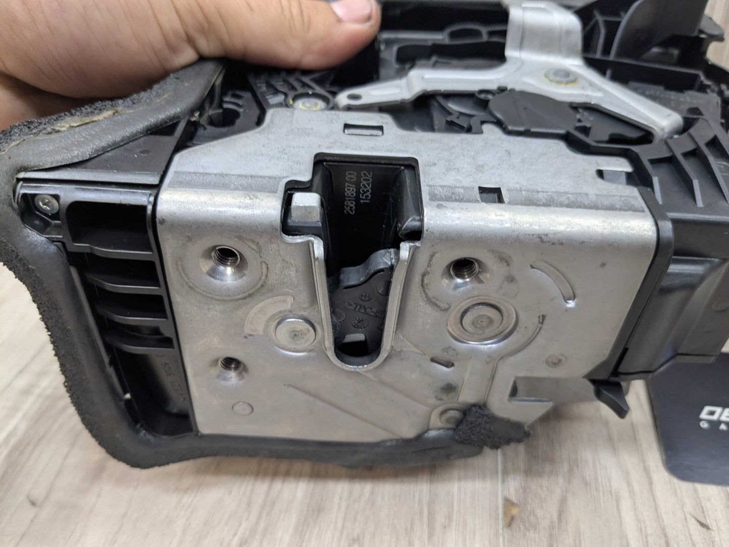 2016 BMW 750i G12 Rear Left Driver Door Latch Lock Actuator w/ Soft Close 2581897 16-22 OEM BMW G11 G12 REAR LEFT DRIVER Side Door Lock Latch Actuator SOFT CLOSE