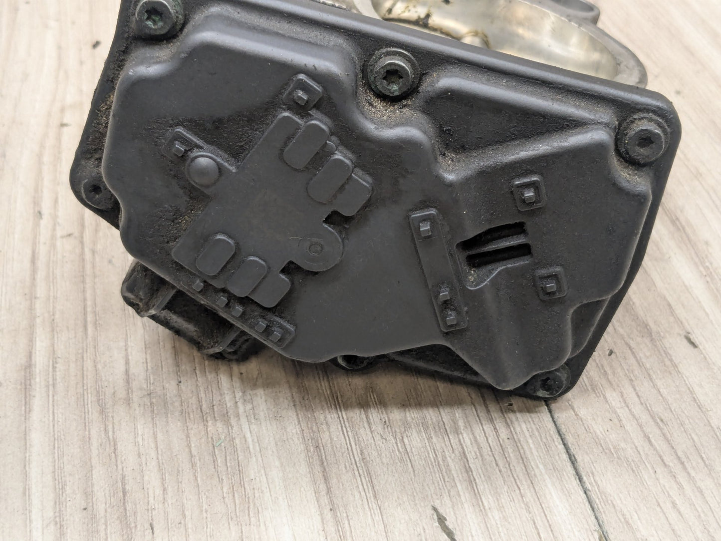 OEM BMW F39 F44 F48 F90 G05 G12 750 G30 M550 M8 Engine B46 N63 S63 Throttle Body