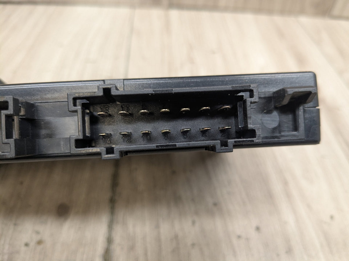 EM Mercedes W204 W207 W212 E350 E550 Front Right Passenger Seat Control Module