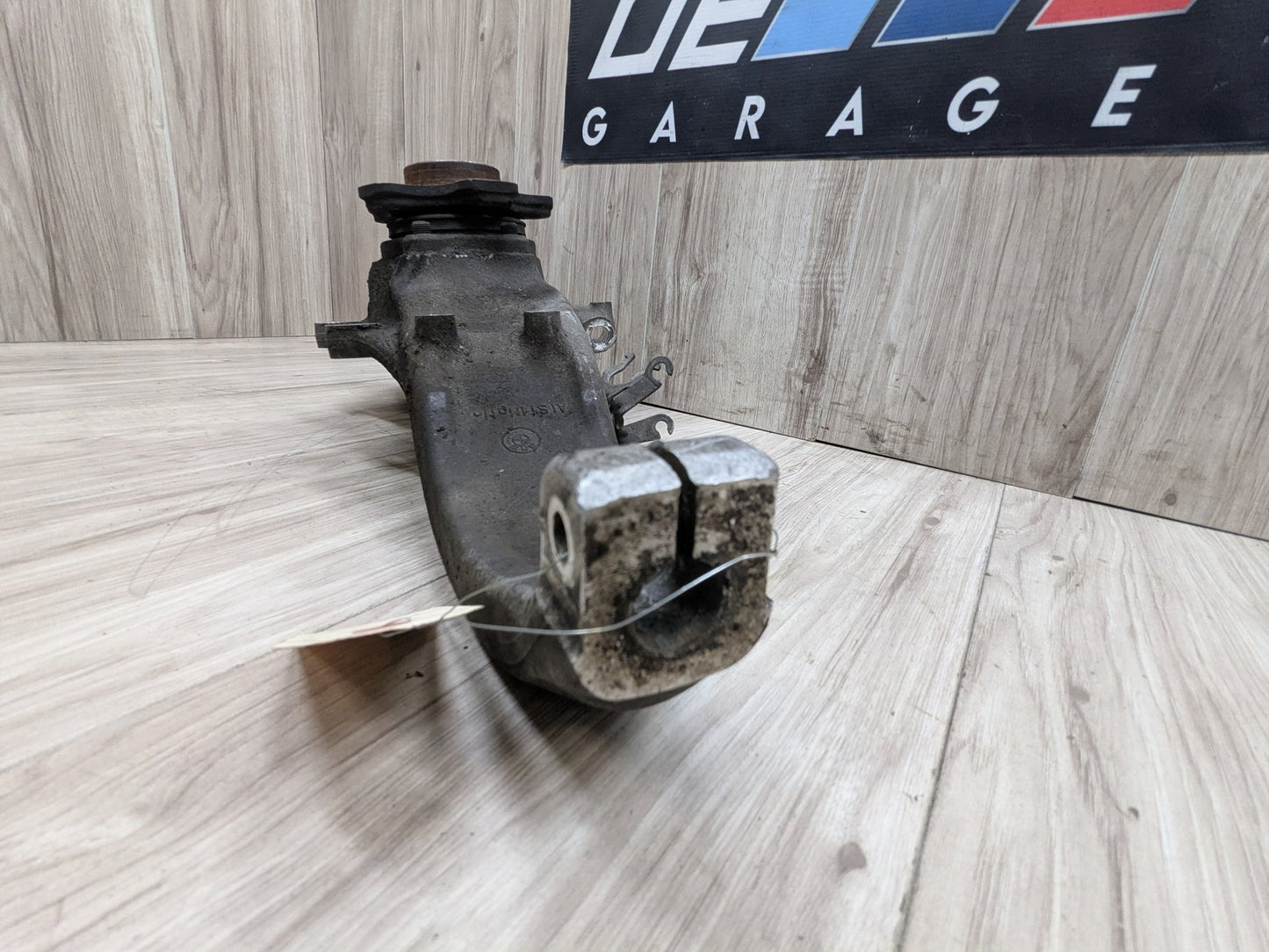 OEM BMW G30 530 540 M550 AWD Front Left Driver Hub Spindle Knuckle Wheel Bearing