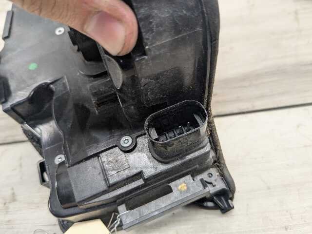 2016 BMW 750i G12 Rear Left Driver Door Latch Lock Actuator w/ Soft Close 2581897 16-22 OEM BMW G11 G12 REAR LEFT DRIVER Side Door Lock Latch Actuator SOFT CLOSE