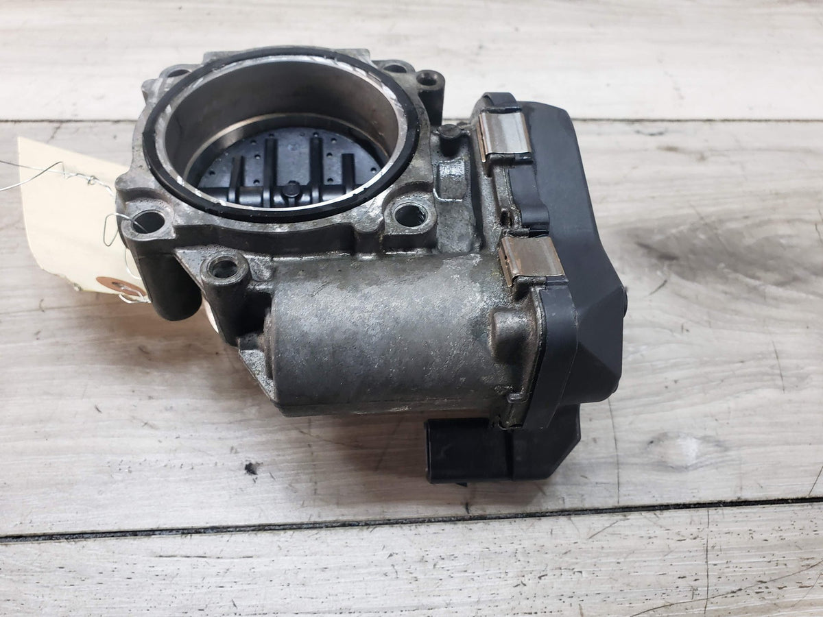 10-19 BMW F10 F12 F13 F01 F02 F15 S63 Intake Manifold Throttle Housing Assembly