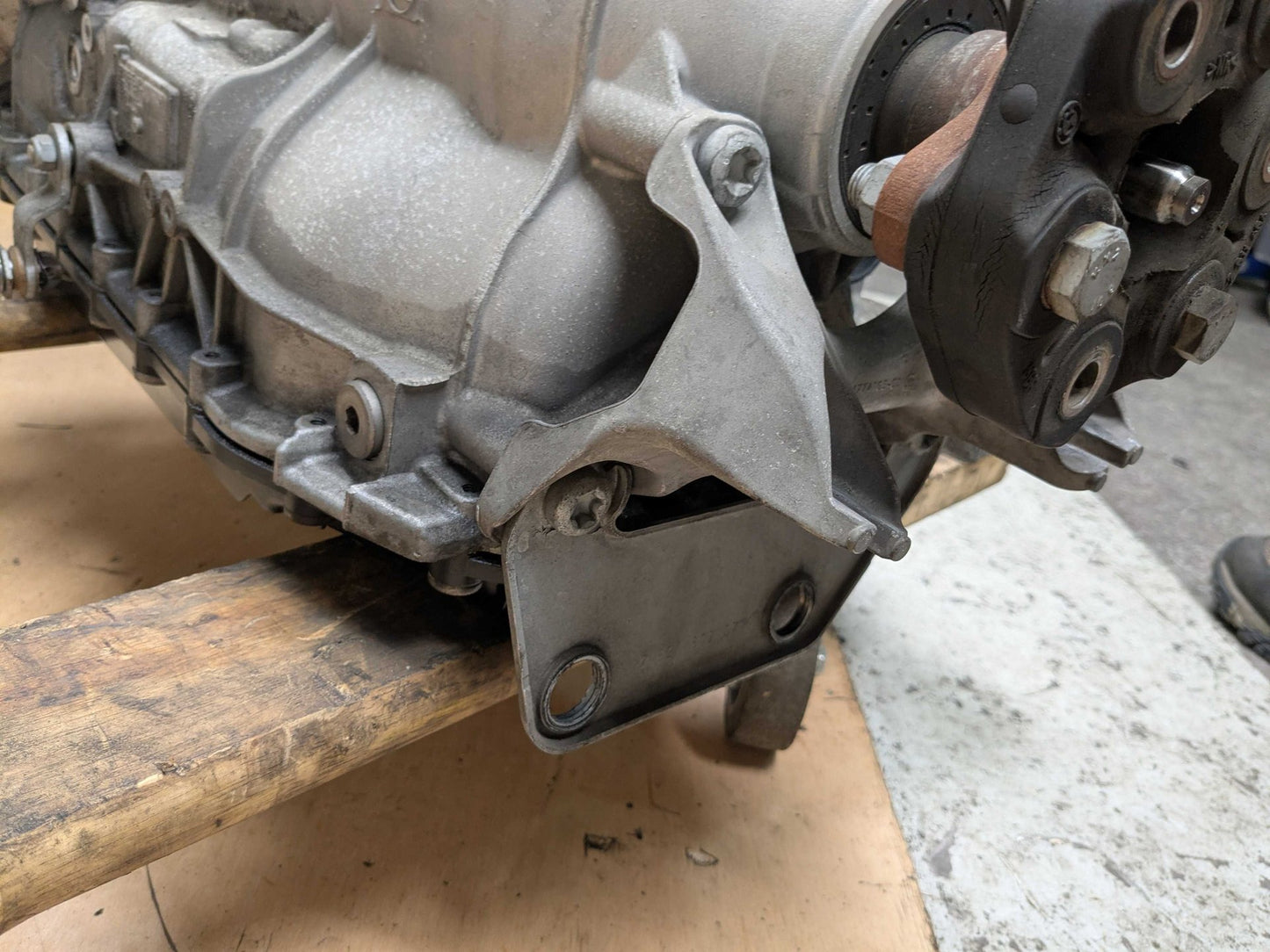 OEM BMW E90 E91 E92 E93 N51 N52 RWD Automatic Transmission ZF 121k