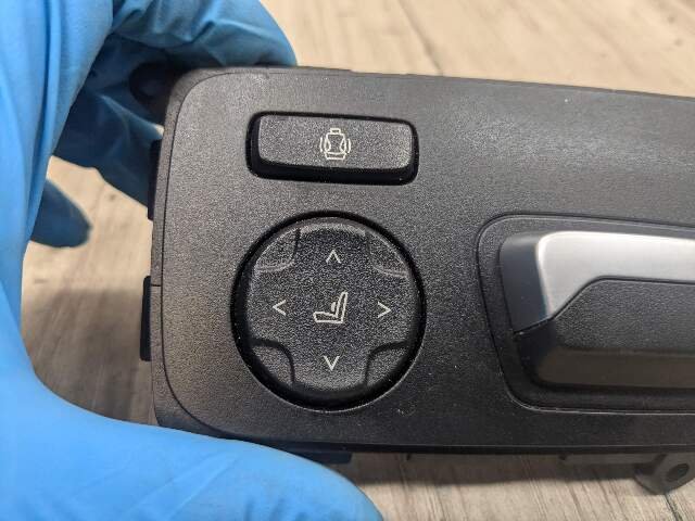 2020 - 2024 BMW X3 F97 Front Left Driver Seat Control Switch 6801481 S58
