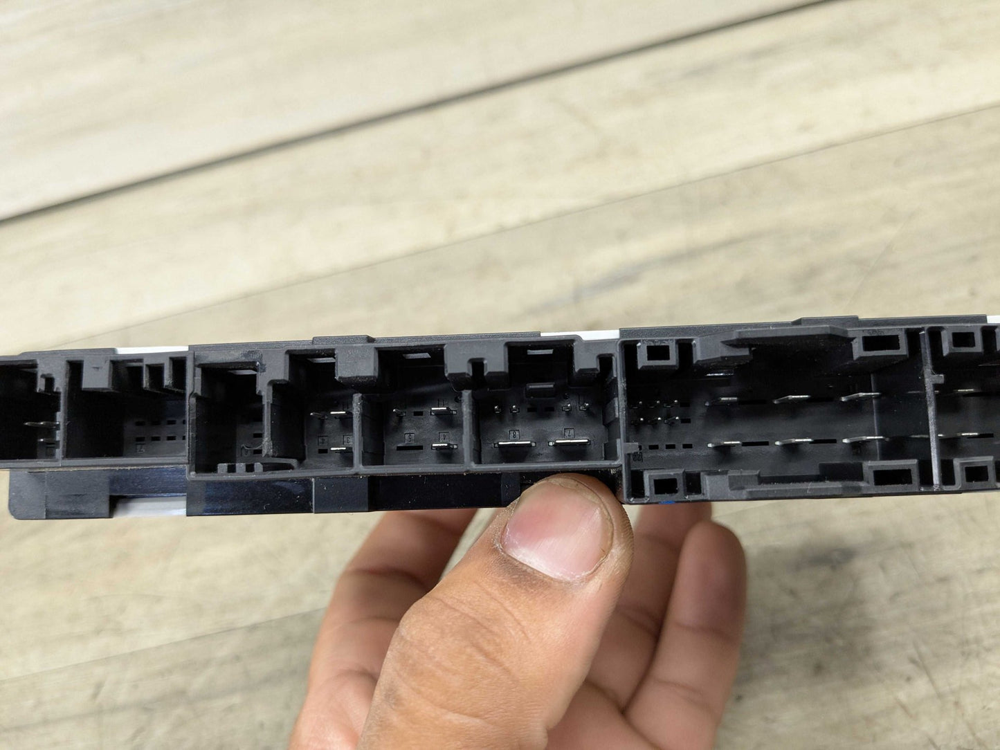 Front Left or Right Seat Control Module OEM BMW G01 G02 G05 G07 G12 G20 G29 G30 F90 Front Left Right Seat Control Module