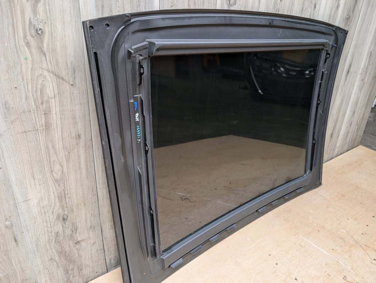2018 Audi S5 B9- Rear Sunroof Sun Roof Glass PN: 8W6877056