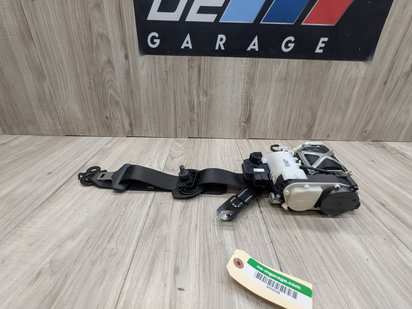 OEM BMW G11 G12 740 750 M760 Front Right Passenger Seat Belt Retractor Black