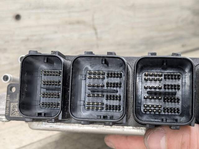 OEM BMW G11 G12 G30 M550 750 DME ECU N63R Engine Control Module Computer 880