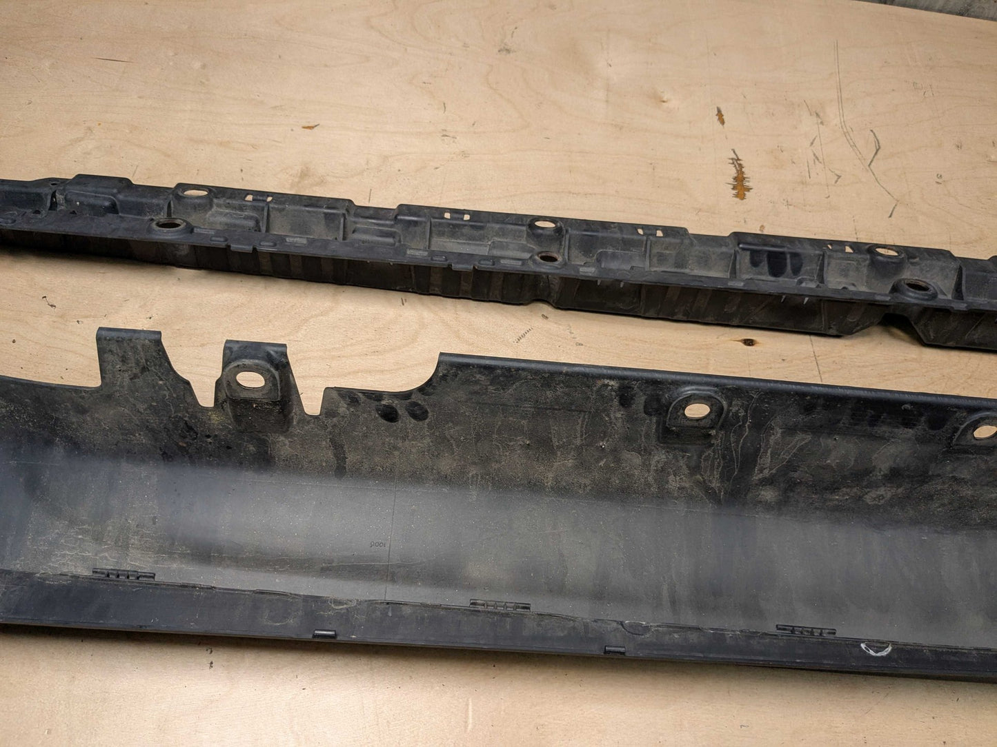 *14-18 OEM BMW F15 X5 Left Driver Side Skirt Rocker Panel Molding w/ Bracket