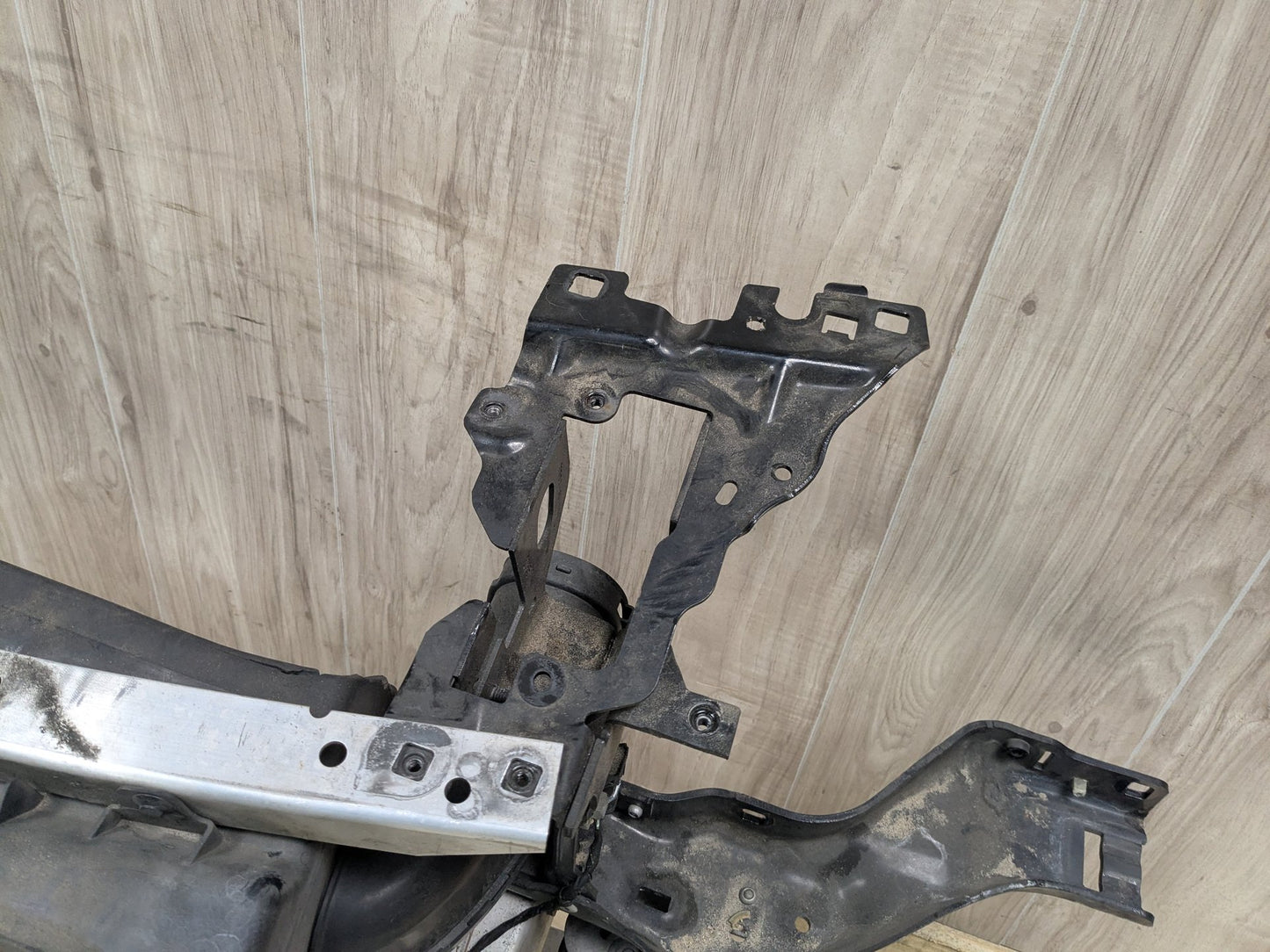 16-19 OEM BMW G11 G12 740 750 M SPORT Front Reinforcement Clip Radiator Support
