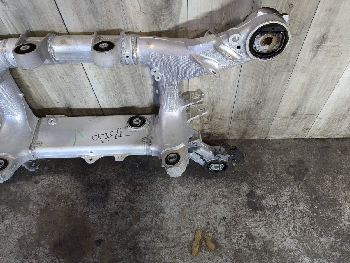 2020 BMW X5 G05 Rear Axle Support Crossmember Subframe 6894149 OEM BMW G05 G06 G07 X5 X6 X7 Rear Axle Subframe Suspension Carrier Crossmember OEM