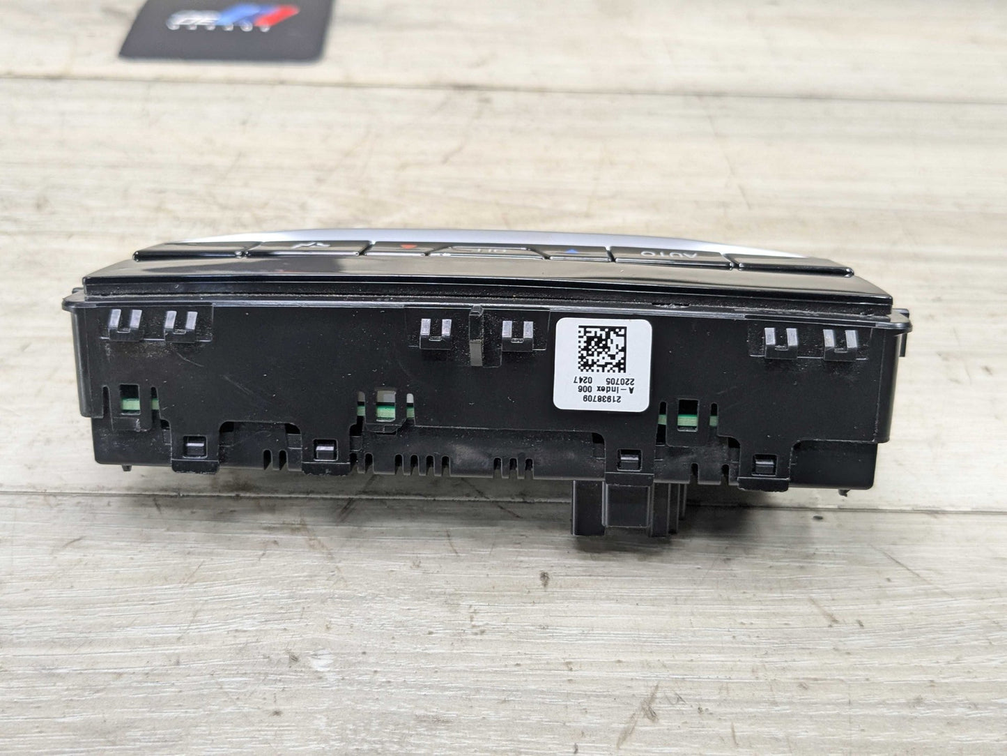 OEM BMW G20 G22 G23 G26 G42 G80 G82 AC Rear Heater Climate Control Switch Panel