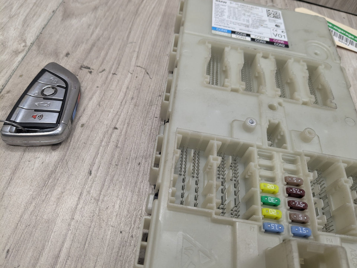 OEM BMW F90 F97 G01 G12 G30 BDC Body Domain Control Control Module Unit w/ Key