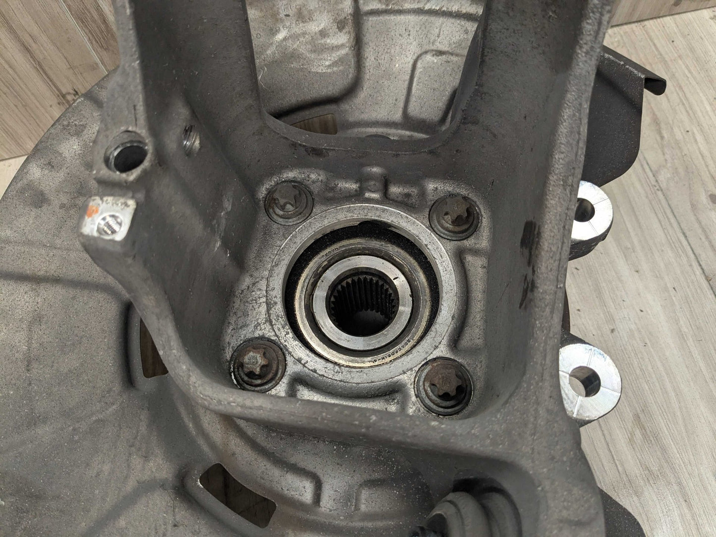 2022 BMW 330i G20 Rear Right Passenger Spindle Knuckle w/ Bearing 6770984 OEM BMW E70 F15 F16 F85 X5 X6 Rear Right Passenger Spindle Hub Carrier Knuckle