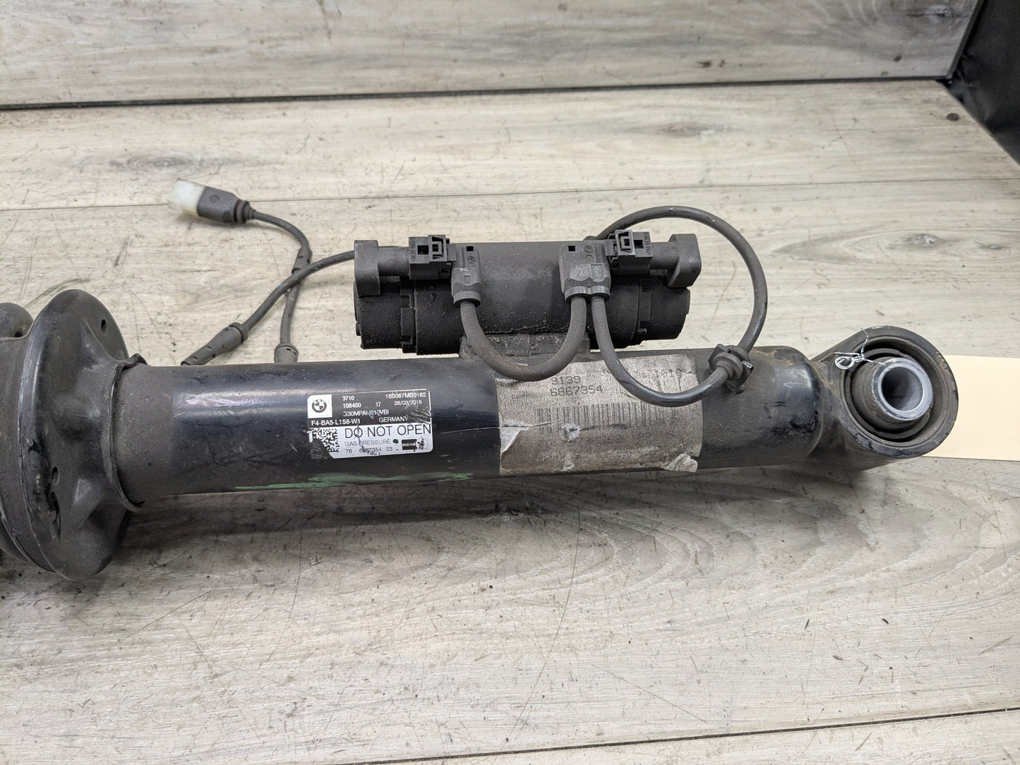 17-23 OEM BMW G30 M550 Rear Right Passenger Side Spring Strut Shock Absorber VDC