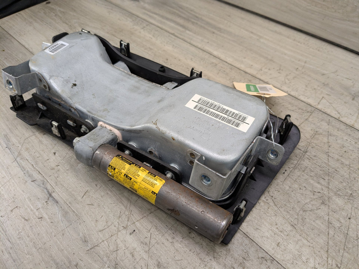08-13 OEM BMW E88 128 135 CONVERTIBLE Front Left Driver Knee Lower Dash Airbag