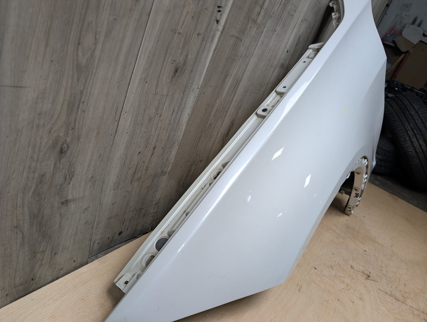 14-18 OEM BMW F15 X5 Front Left Driver Side Fender Panel White MINERALWEISS METALLIC (A96)