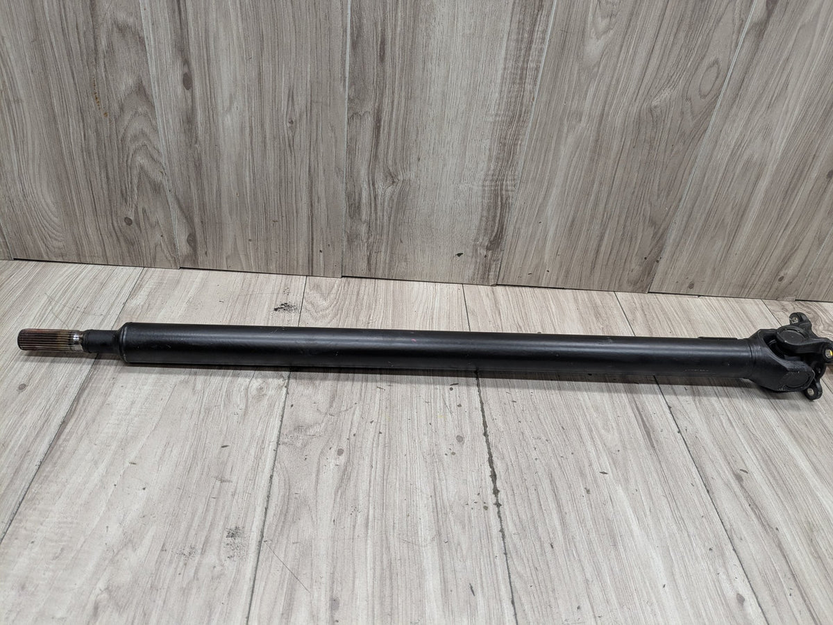2017-2023 BMW M550i G30 Front Propeller Driveshaft Drive Shaft 9452673 16-24 OEM BMW G01 G12 G14 G15 G16 G30 F90 M5 Drive Shaft Driveshaft Front Output