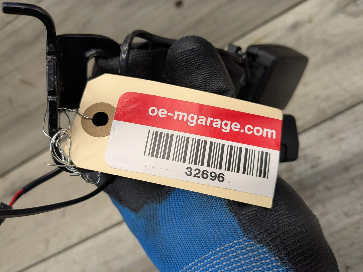 OEM BMW G01 G02 F97 F98 X3M REAR Right Passenger Side SeatBelt Seat Belt Buckle
