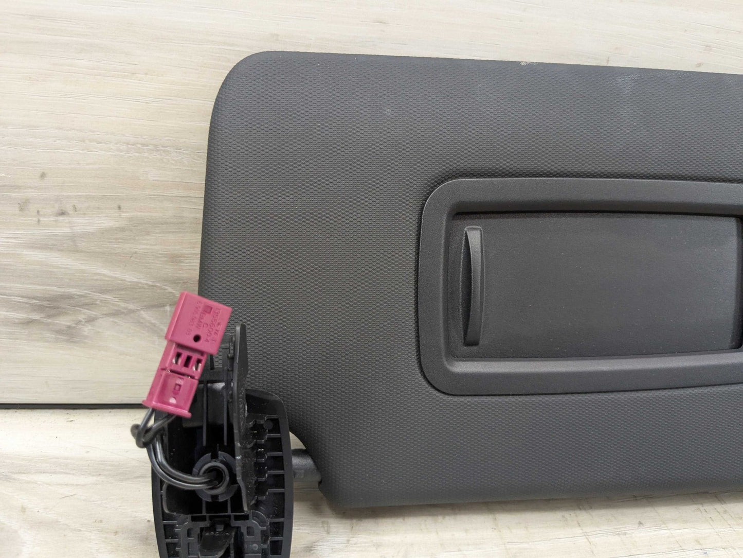2019 BMW 330i G20 Front Right Passenger Sun Visor 8092728 19-24 OEM BMW G20 G80 330 M340 M3 Right Passenger Side Interior Sun Visor Black