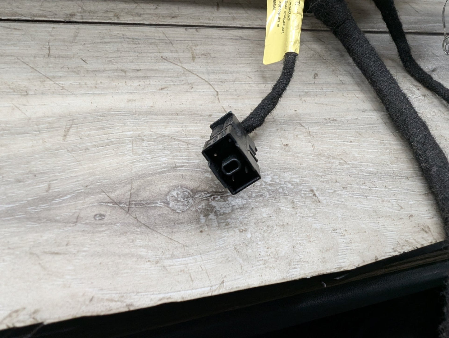 2019-2026 BMW X5 G05 Front Left Driver or Right Passenger Seat Lower Cushion 8493236 ENGINE STARTER: The engine may no be able o be s ar ed. I he dri er repea edly a emp s o s ar he engine using excessi ely long s ar ing a emp s, his may cause an elec ric