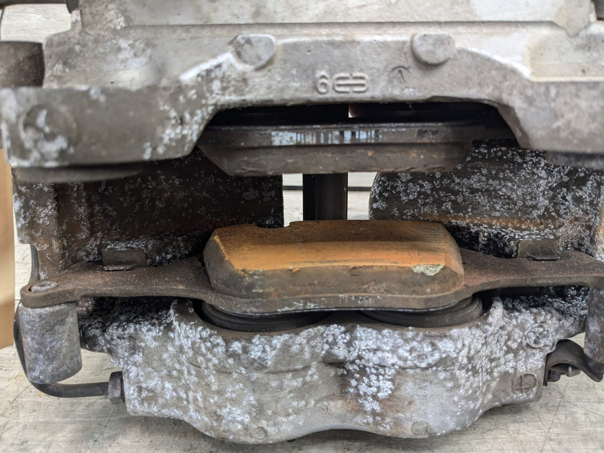 NOTE* OEM BMW G05 G06 40 G20 G22 G23 G26 430 G30 Front Left Driver Brake Caliper