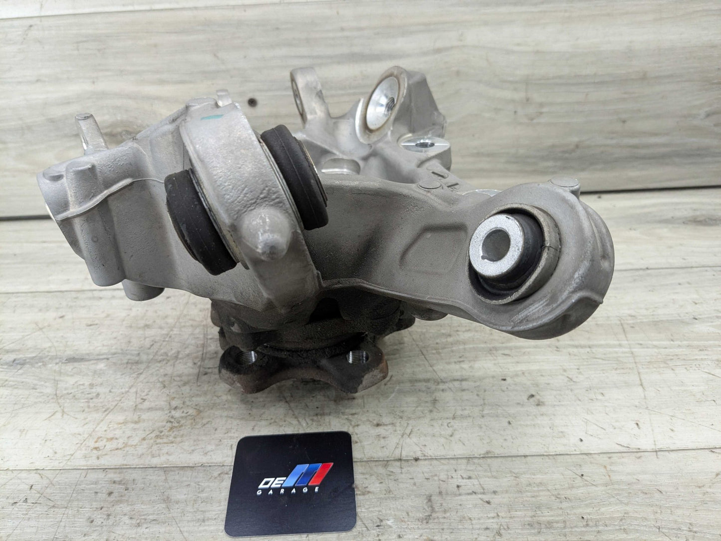 19-25 OEM BMW G20 330 M340 REAR Left Driver Knuckle Wheel Hub Spindle Bearing