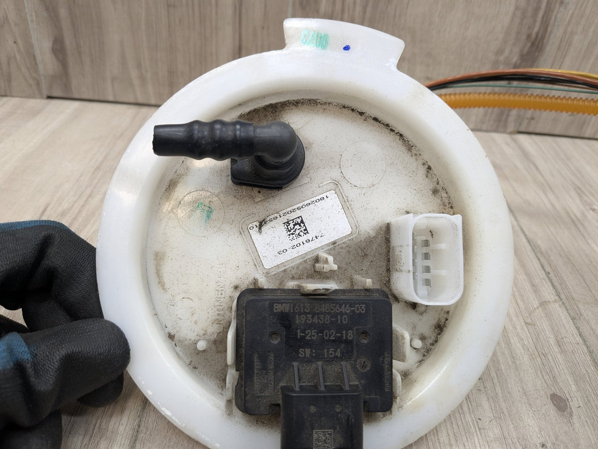 18-20 OEM BMW G30 M550iX Engine N63R Gas Tank Mount Fuel Pump w/ Sending Unit
