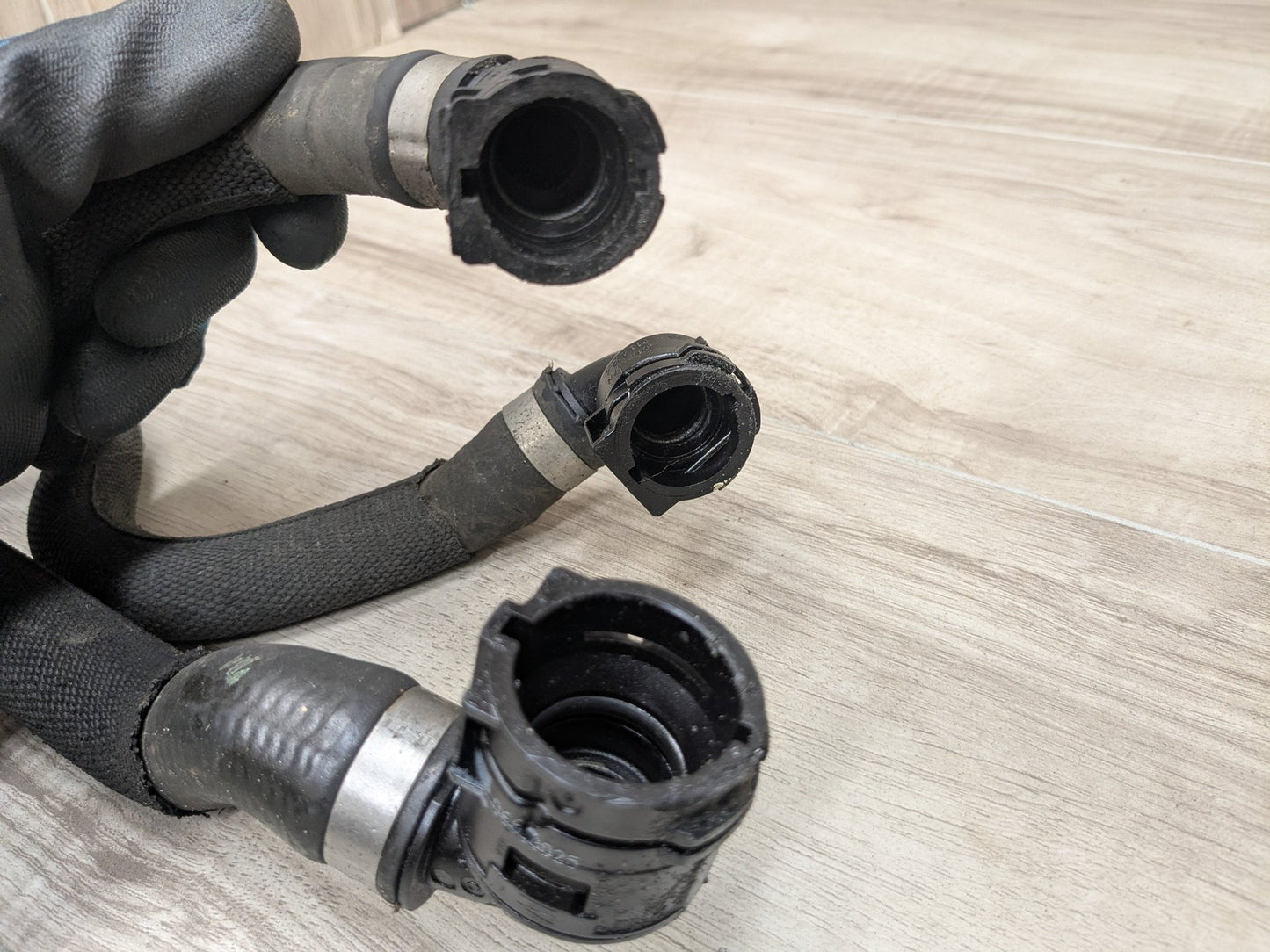 OEM BMW G11 G12 G30 M550 750 Engine N63R Water Pump Coolant Hose Tube Pipe
