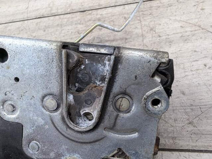 1996 - 2003 BMW Z3 E36 Front Right Passenger Door Latch Lock Actuator 8353012 M54B25O0
