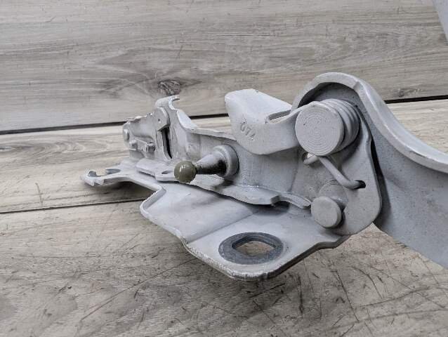 OEM BMW F95 F96 G05 G05 G07 G09 X5 X6 X7 Left Right Hood Hinges Pair White A96