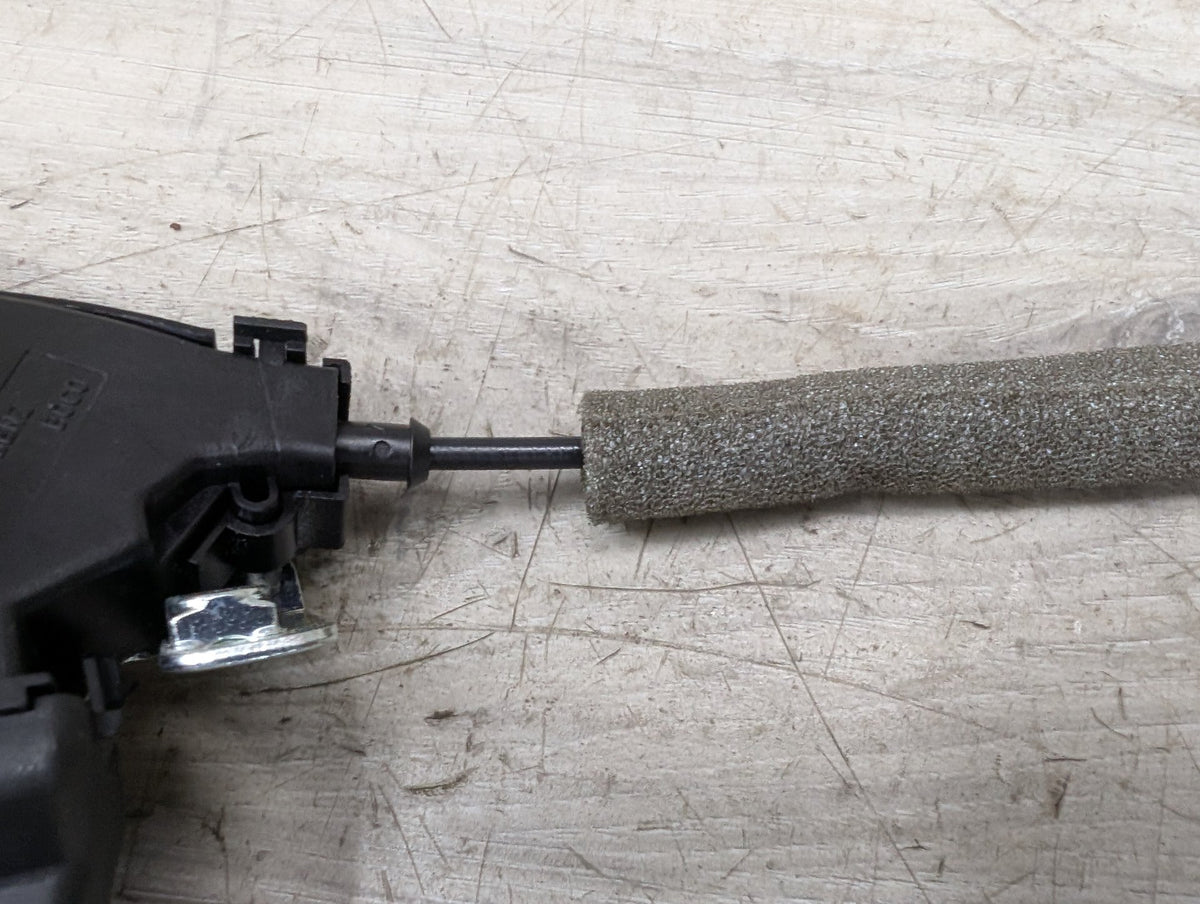 OEM Mercedes W204 W207 W212 Rear Trunk Lid Latch Lock Opener Actuator w/ Cable