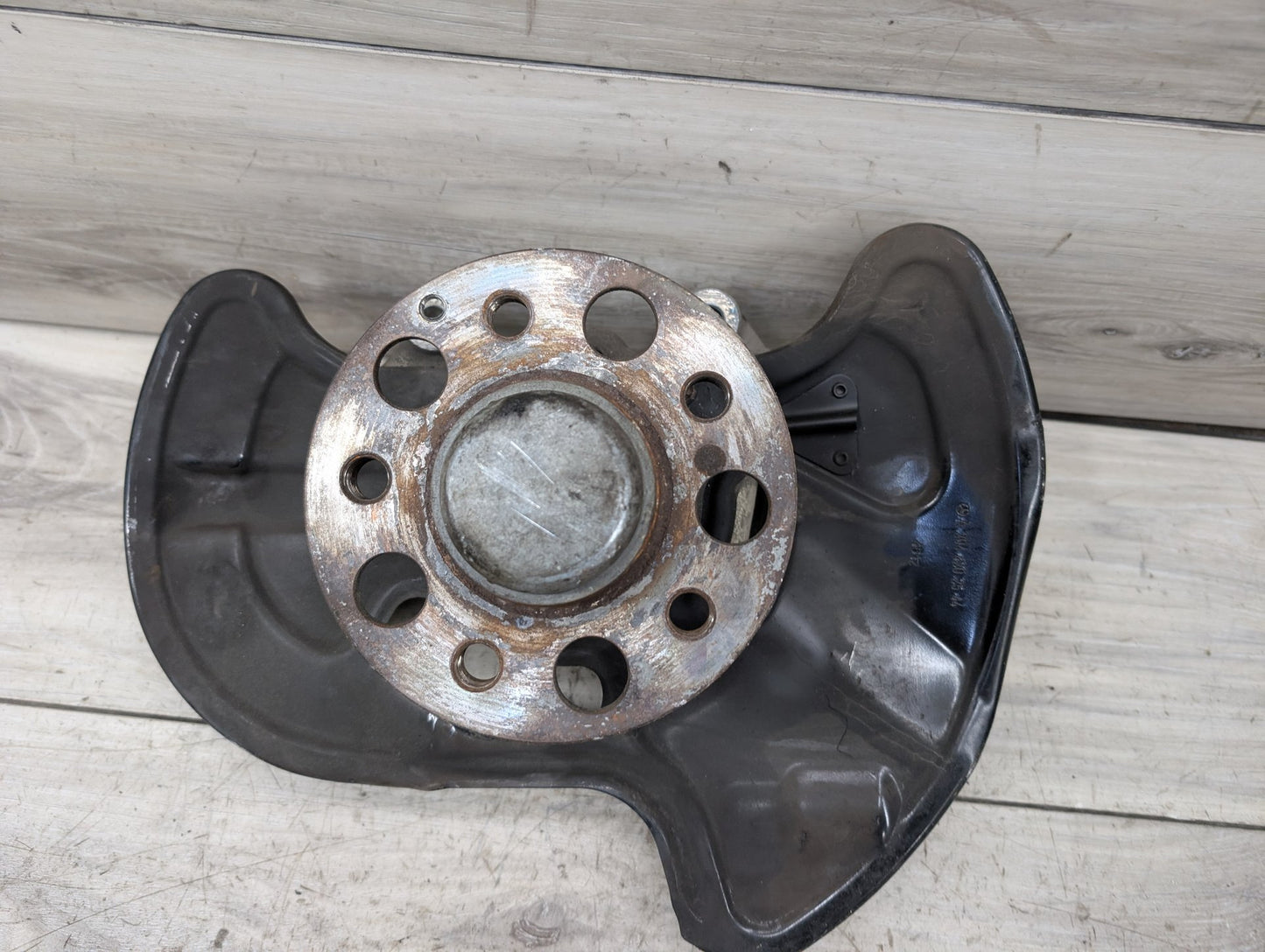 2009-2017 Mercedes-Benz E550 E-Class A207 Front Left Driver Spindle Knuckle w/ Bearing A2044202544