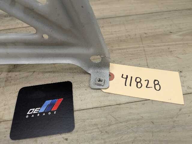 16-22 OEM BMW F48 X1 28i 28iX Front Left Driver Side Fender Holder Bracket