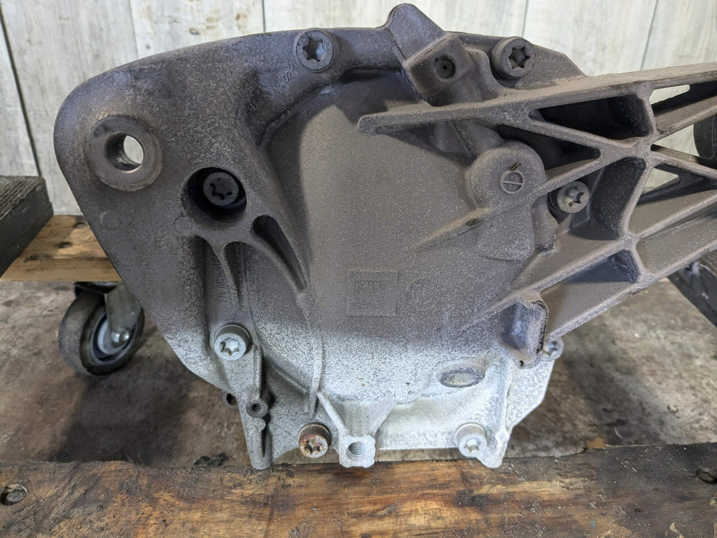 2020 BMW X5 G05 Rear Axle Carrier Differential 8662663