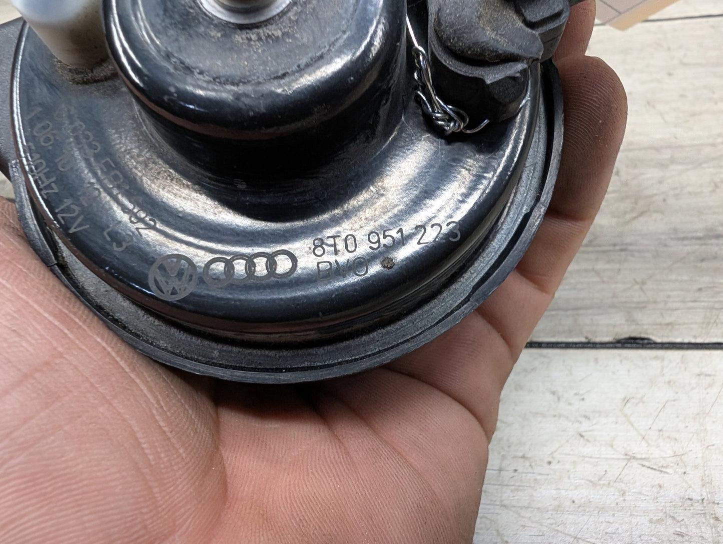 2008 - 2017 Audi S5 8T Alarm Horns SET 8T0951223