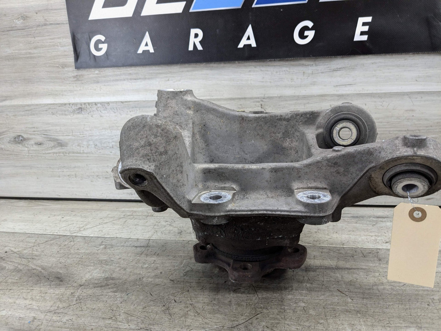 2017 BMW 540i G30 Rear Right Passenger Spindle Knuckle w/ Bearing 6866338 17-23 OEM BMW G30 530 540 M5550 REAR Right Passenger Hub Knuckle Bearing Carrier