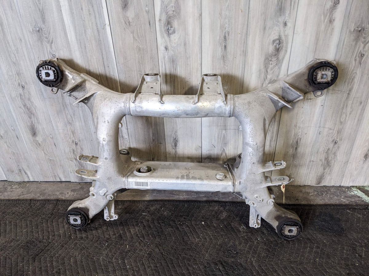 2016 750xi G12 Rear Axle Support Crossmember Subframe 6861201 OEM BMW G11 G12 G16 G30 Rear Axle Subframe Suspension Carrier Crossmember OEM