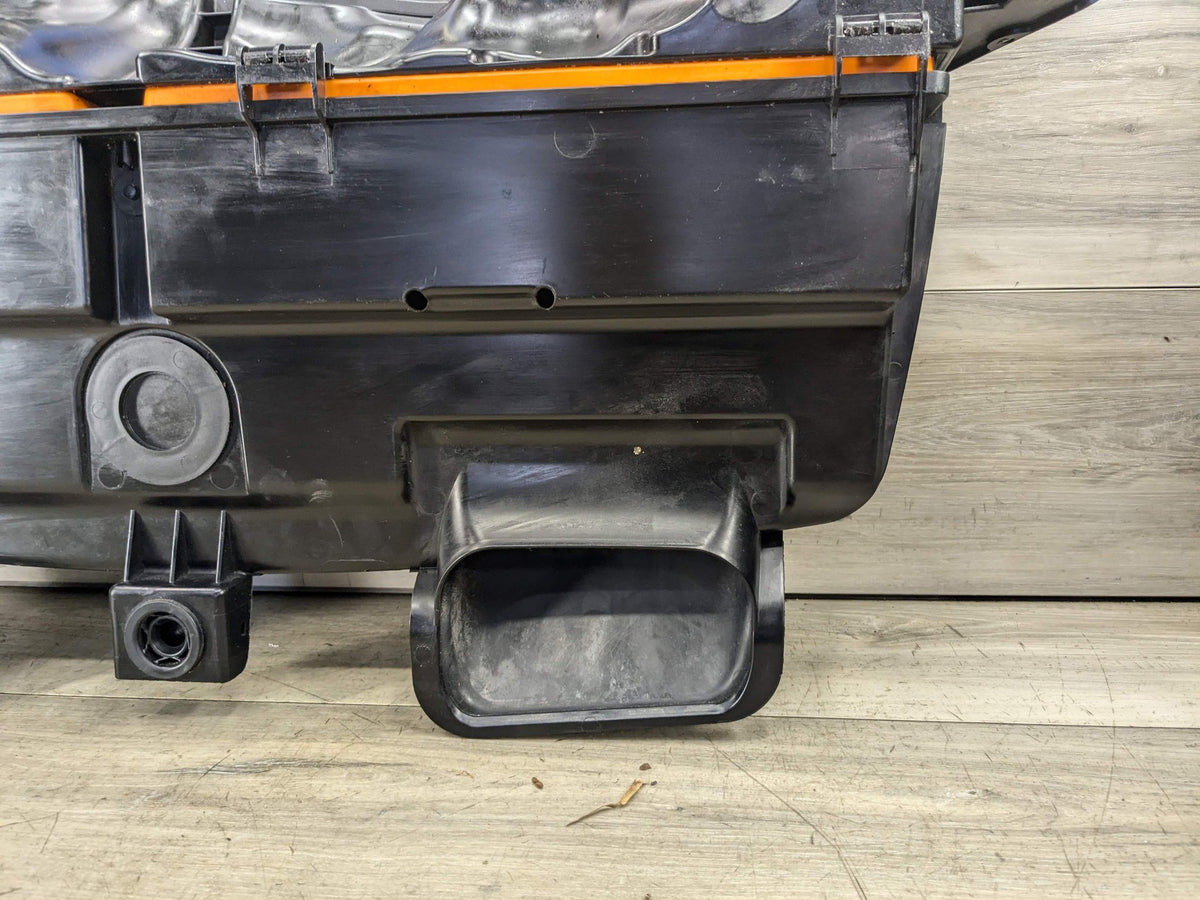10-14 OEM BMW E70 E71 X5M X6M Engine S63 Air Intake Muffler Filter Box Housing