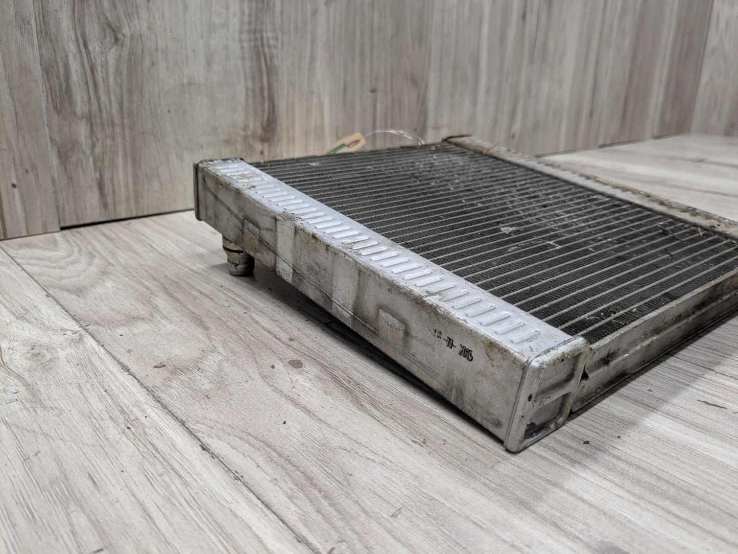 2016 BMW 750i G12 Left or Right Secondary Auxiliary radiator 8620207 OEM BMW F90 G12 G30 G45 Left Right Secondary Auxiliary Coolant Remote Radiator