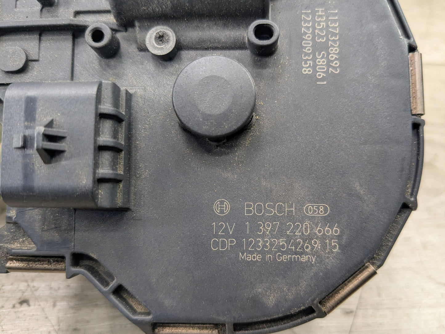 2009-2017 Mercedes-Benz E550 E-Class A207 Front Windshield Wiper Motor A1397220666
