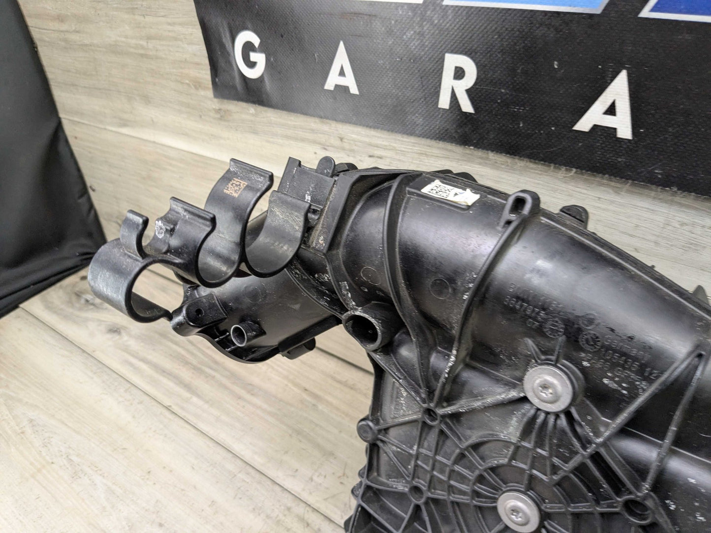 OEM BMW G01 G20 G26 G30 230 330 430 530 X3 Engine B46 Intake Manifold 8647975
