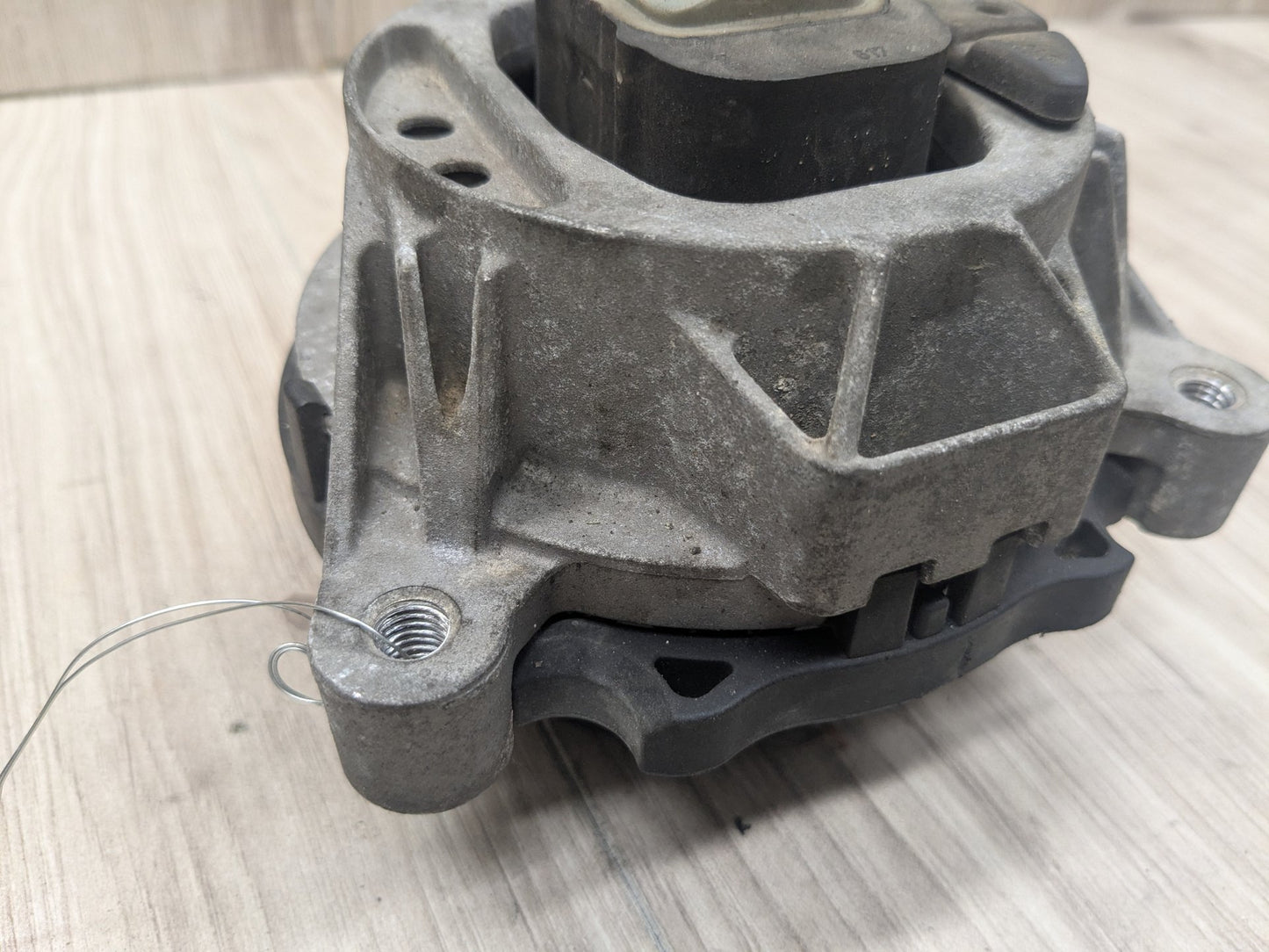 OEM BMW F30 F32 F36 335 340 435 440 Engine N55 B58 Right Passenger Motor Mount