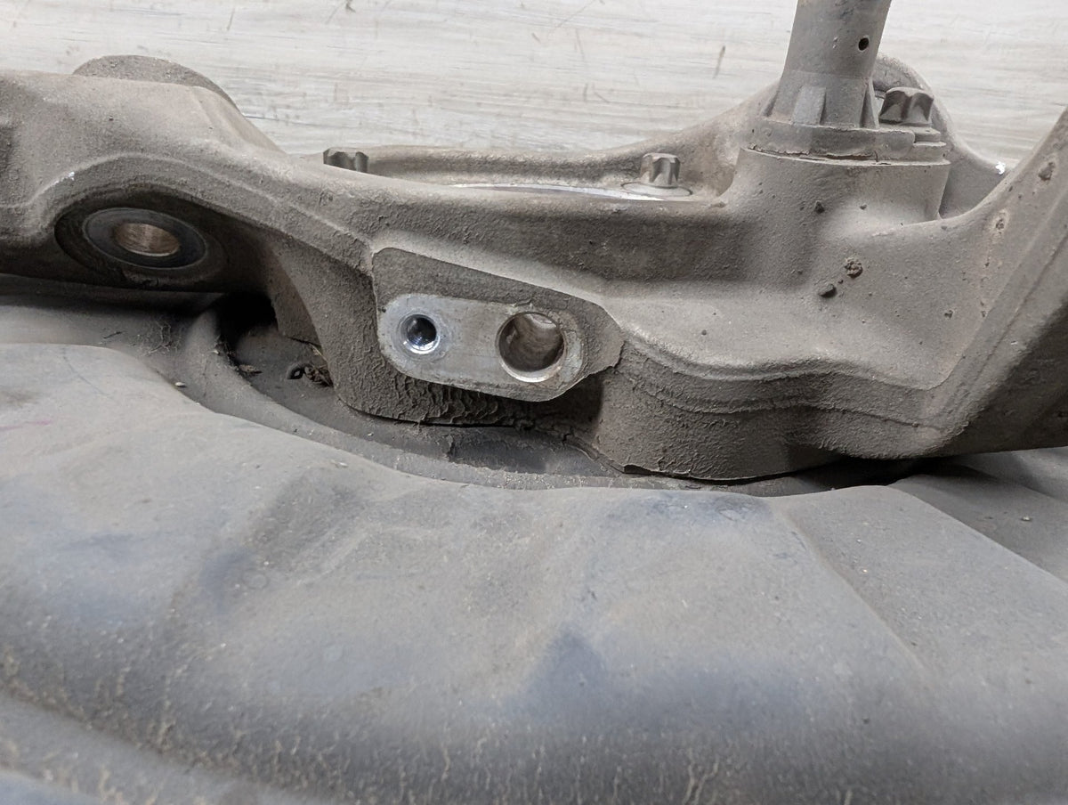 09-17 Mercedes E550 A207 Rear Right Passenger Spindle Knuckle w/ Bearing OEM