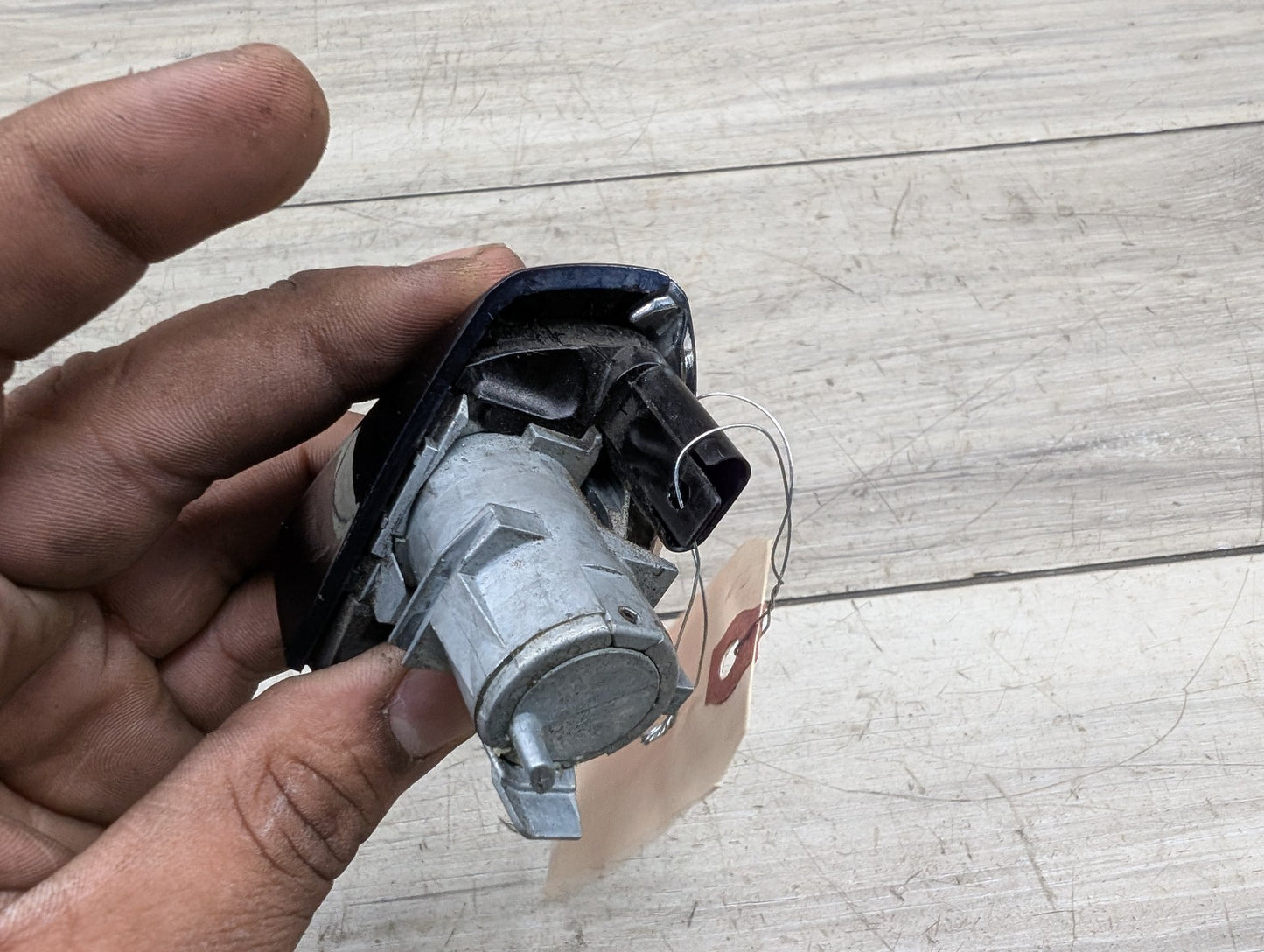 2009-2017 Mercedes-Benz E550 E-Class A207 Front Left Driver Key Lock Mechanism w/ Key A2128903967 OEM