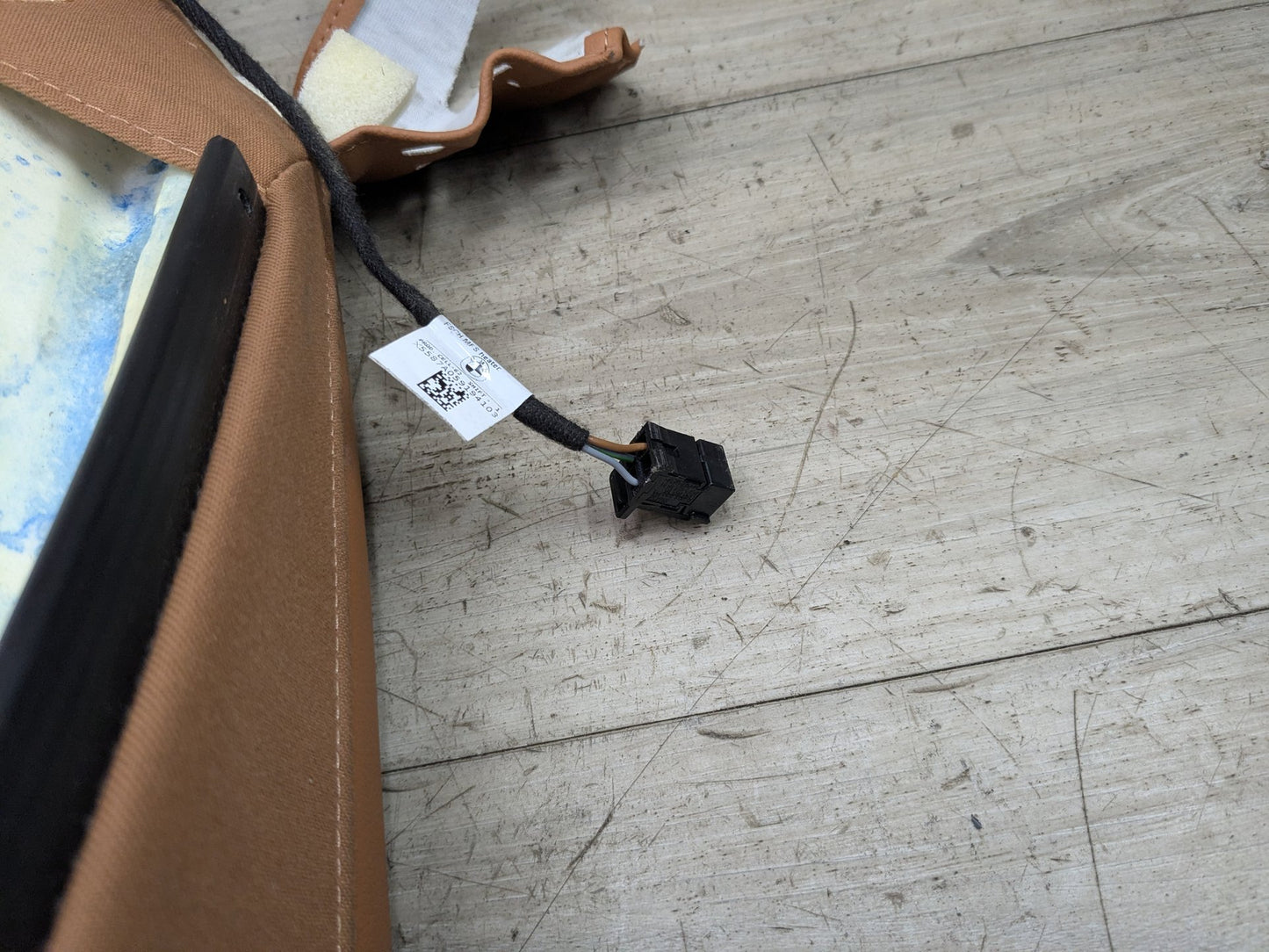2019-2026 BMW X5 G05 Front Left Driver or Right Passenger Seat Lower Cushion 8493236 ENGINE STARTER: The engine may no be able o be s ar ed. I he dri er repea edly a emp s o s ar he engine using excessi ely long s ar ing a emp s, his may cause an elec ric
